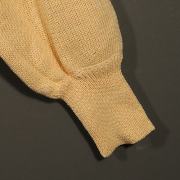 NWT Just a Moment Light Yellow V-Neck Cropped Sweater - Picture 11 of 15